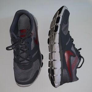 Nike Men's Athletic Shoes in Gray and Red size 11